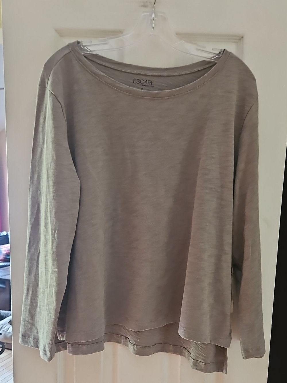 Escape Soft Long Sleeve Tee in Light Taupe